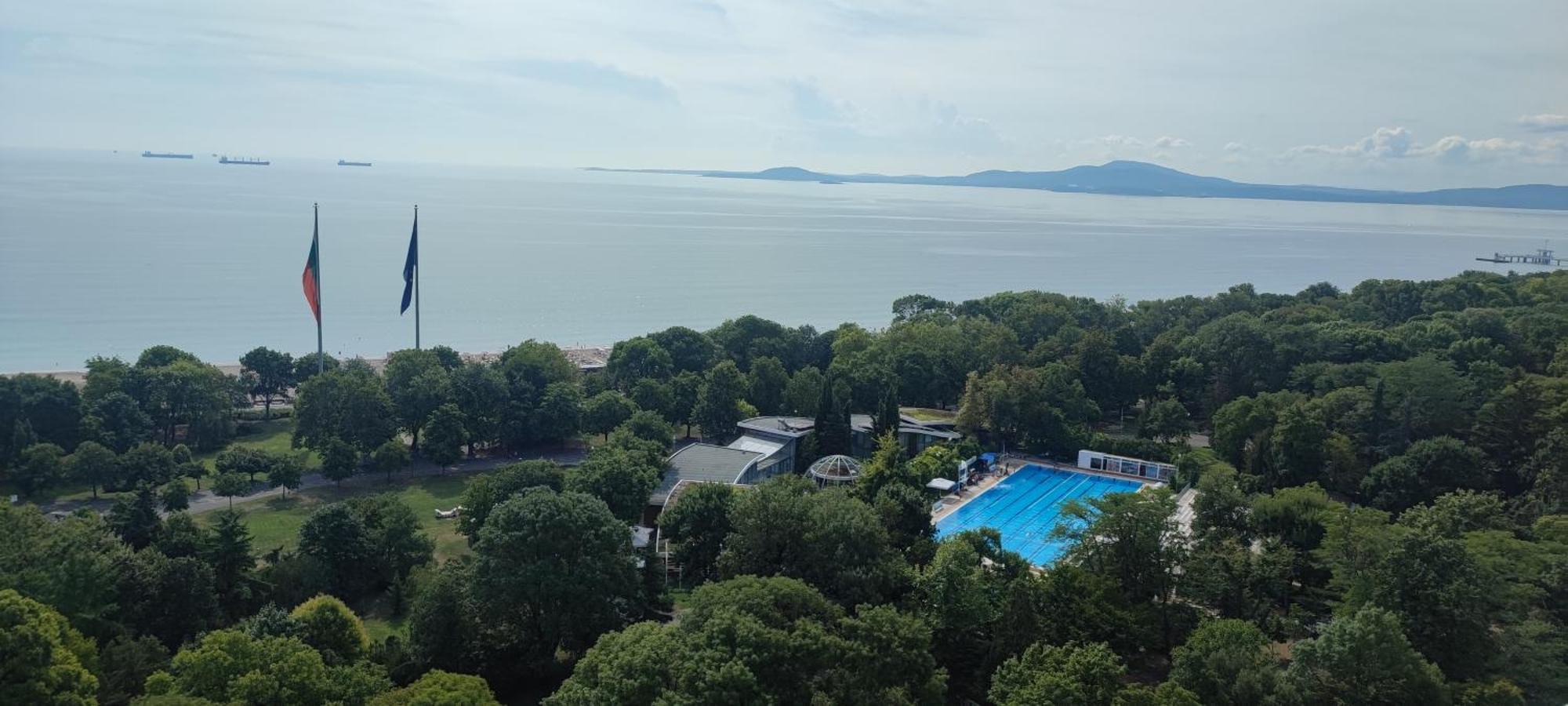 Апартаменты Sea View Flora Бургас Экстерьер фото